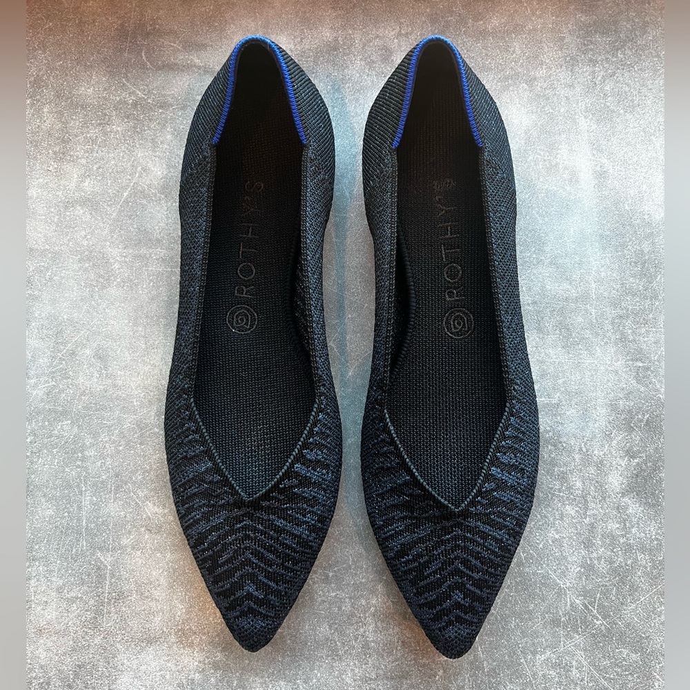 Retired Rothys Points in Night Metallic - Size 10.5